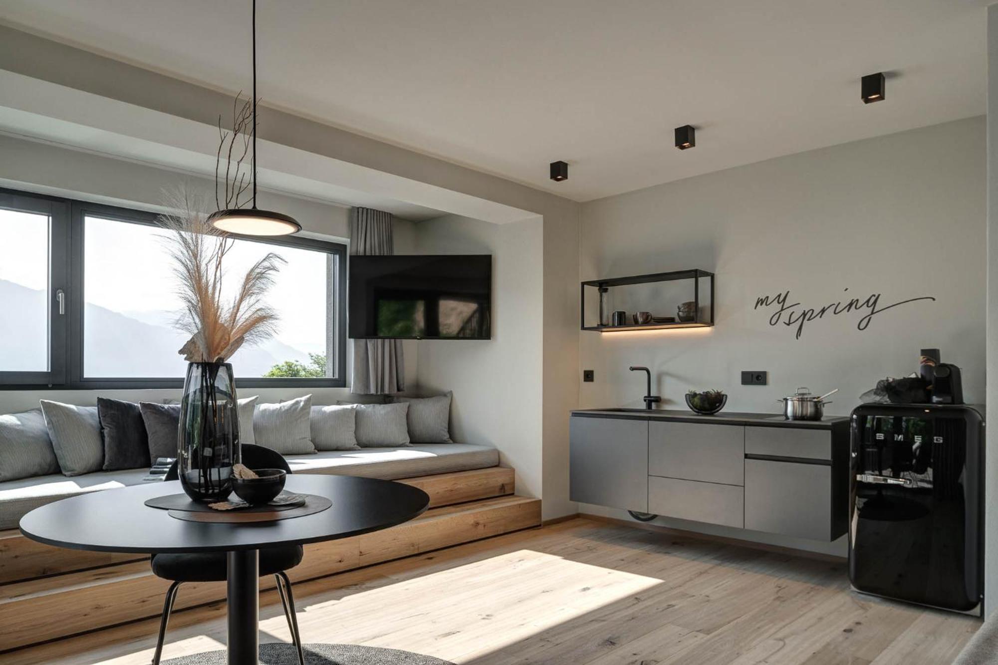 My Spring - Panoramic Suites Lana Værelse billede